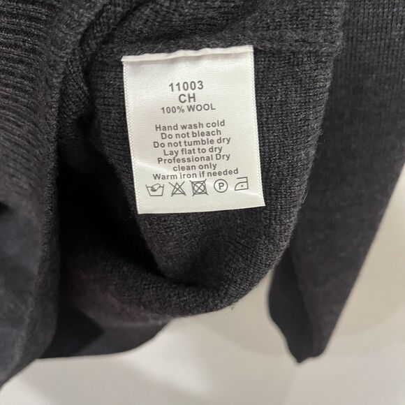 Filson Sweater Men’s Medium Charcoal Gray Wool Crewneck 11003-CH Pullover - Picture 4 of 7